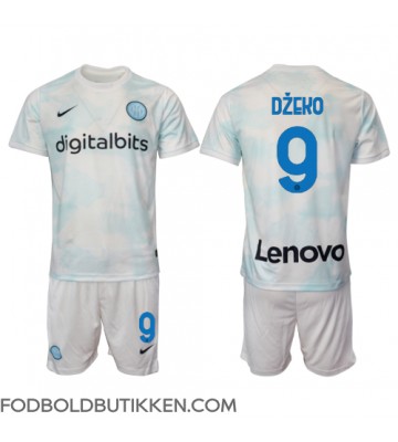 Inter Milan Edin Dzeko #9 Udebanetrøje Børn 2022-23 Kortærmet (+ Korte bukser)